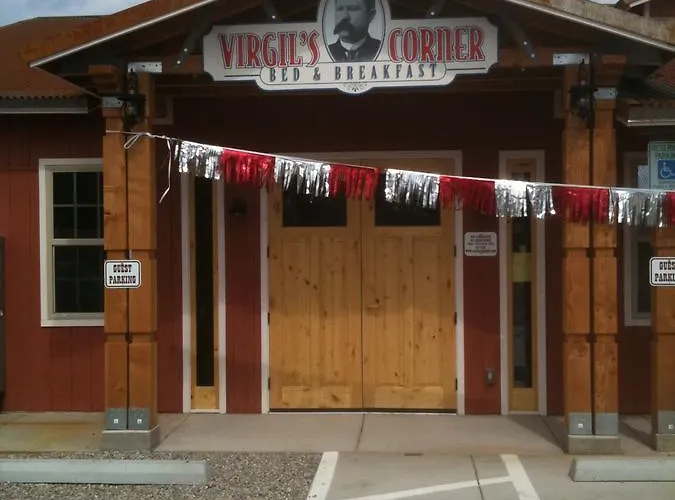 Virgil\'S Corner B & B